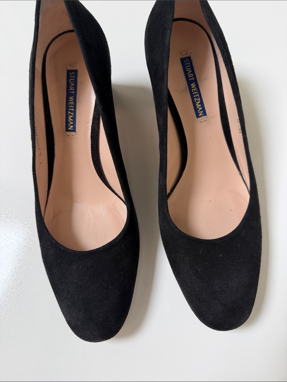Stuart Weitzman's lack suede Pumps